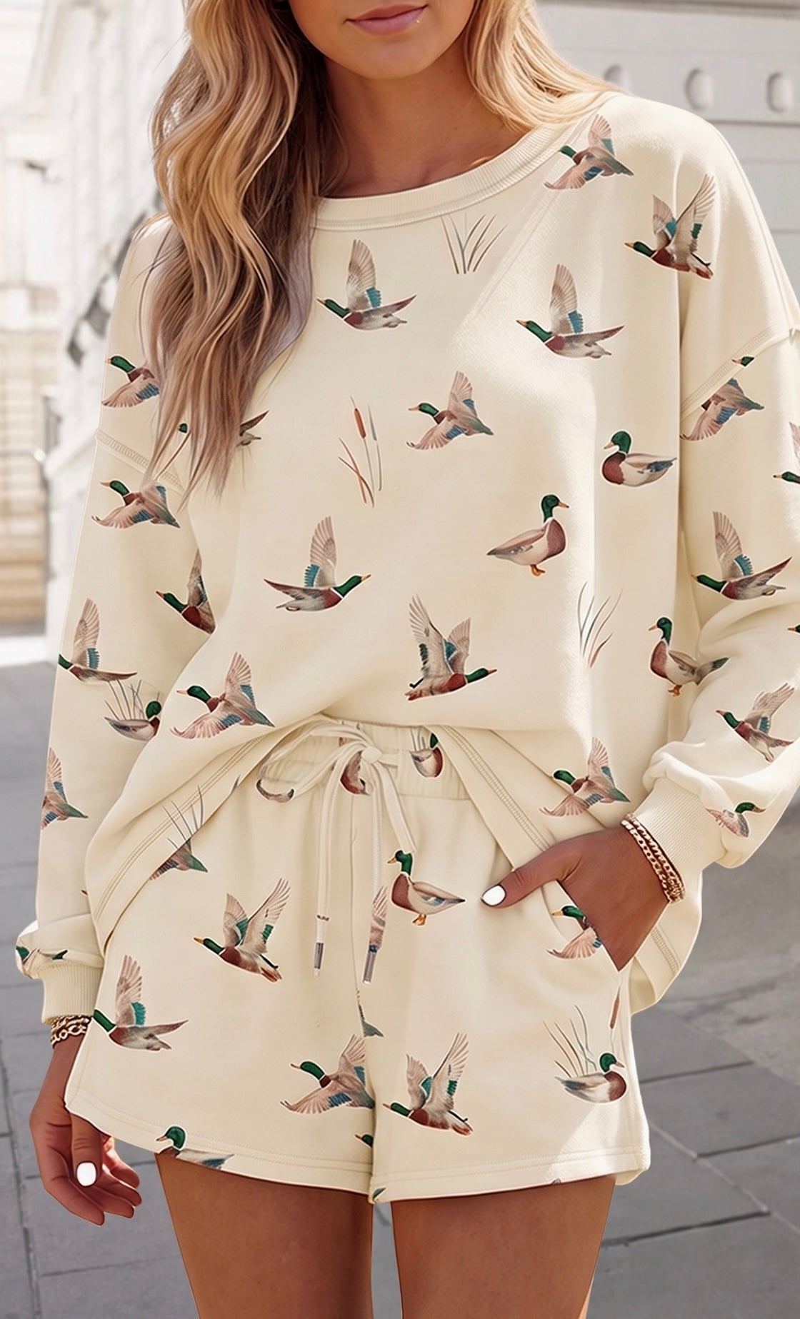 Feathered Friends Lounge Set